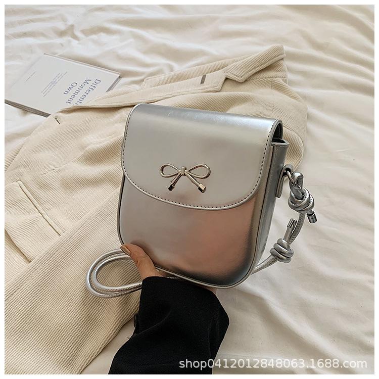 

Korean version bow saddle bag small bag women s 2025 new niche design messenger bag ins commuter shoulder bag серебряный