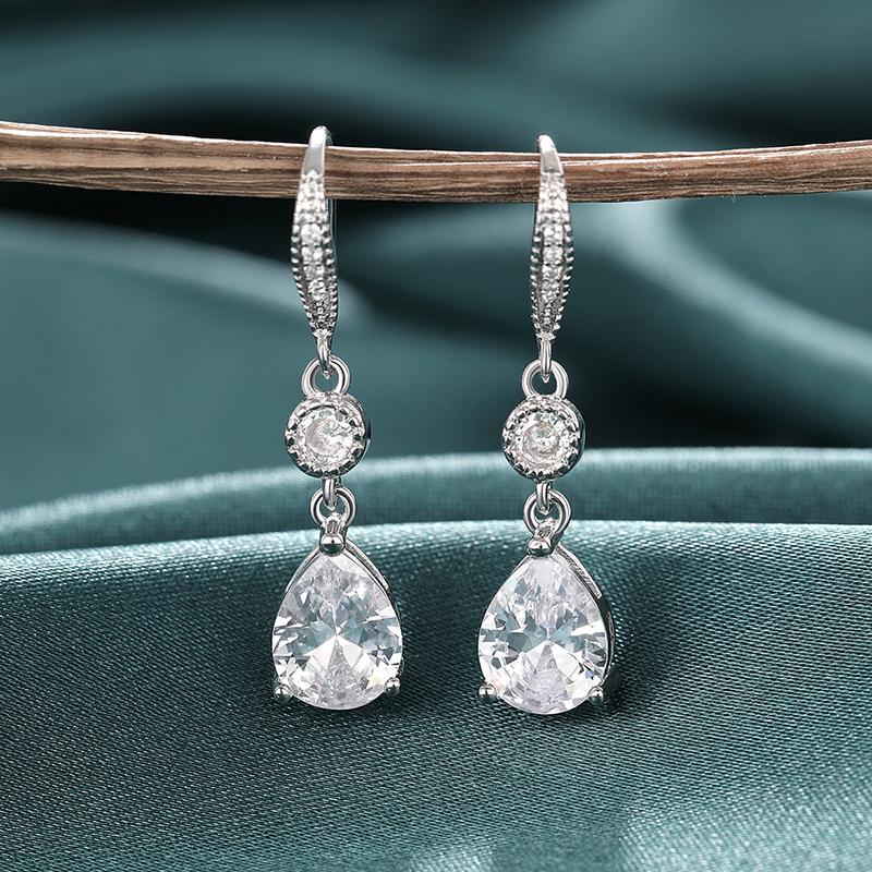 Huitan Graceful Crystal Cubic Zirconia Hanging Earrings for Women Temperament Elegant Engagement Wedding Bridal Earrings Zircon