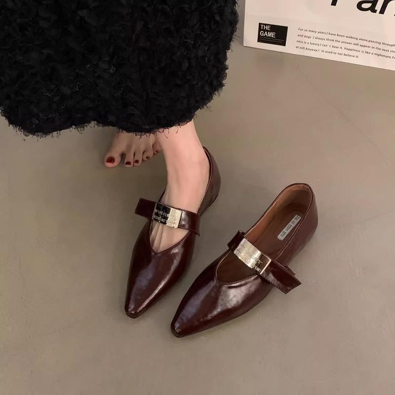 Fashion Flat Shoes Women's Plus Size Women's Shoes 41 42 43 Spring and Autumn 2025 New French Pointed Women's Mary Jane Shoes Loafers