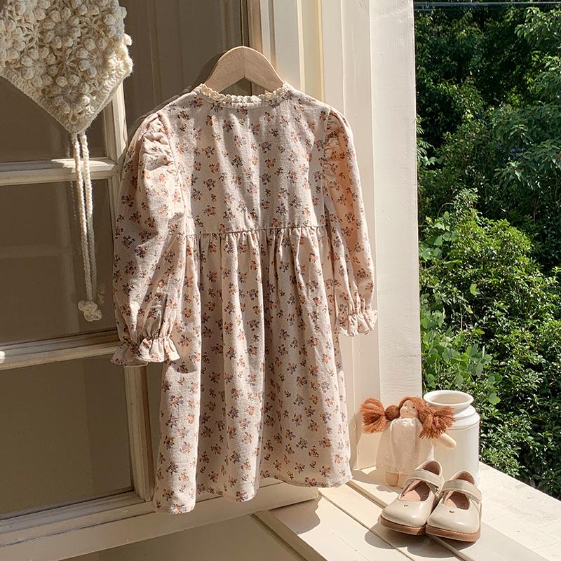 French Retro Floral Puff Sleeve Girls' Dress - Autumn Style, Long Sleeve, Sweet Korean Version Skirt for Children.