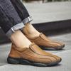 Stora herrläder skor 2025 vår nya handgjorda platta vardagsskor affärs retro utrikeshandel körskor