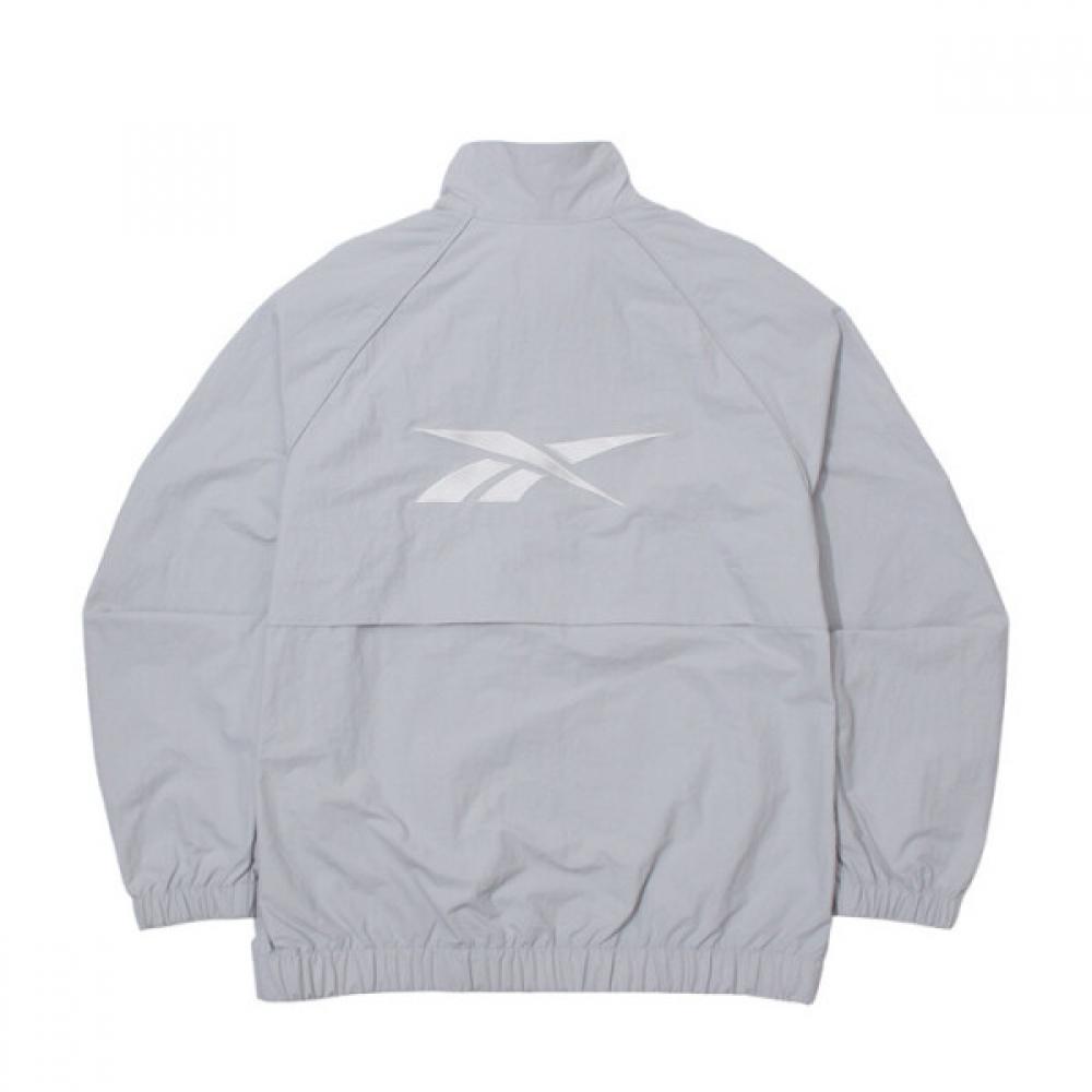Reebok Essential Windbreaker Jumper Model