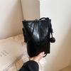 New casual messenger mobile phone bag simple and fashionable silver shoulder bag women's high-end mini bag