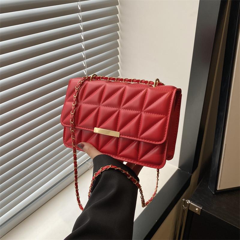 Trendy Fashionable Chain Crossbody Bag Stylish Small Square Handbag For Women
