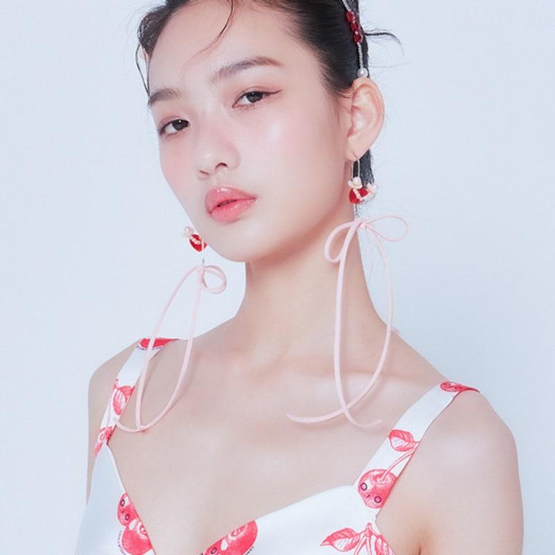 LOVUEE Double Peony Headband with Pomegranate Flowers