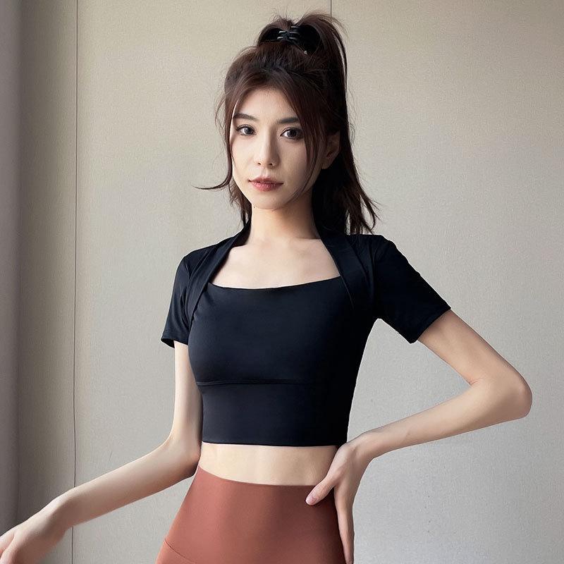 

2024 Изысканный женский костюм для йоги: Комплект с коротким рукавом и брюками микроклеш S