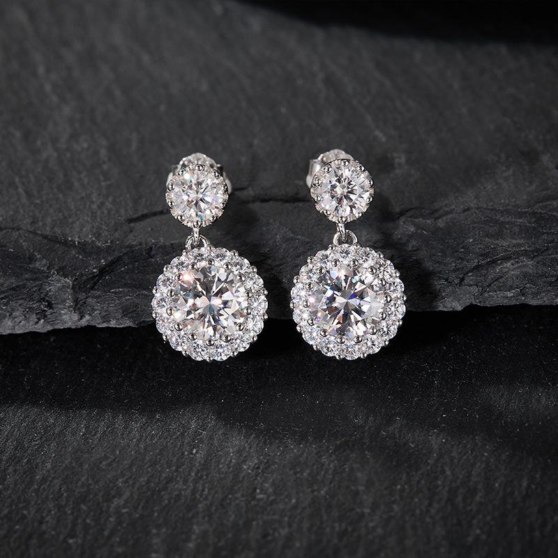 1 Carat Moissanite Stud Earrings, S925 Sterling Silver, Round Four-Claw Design