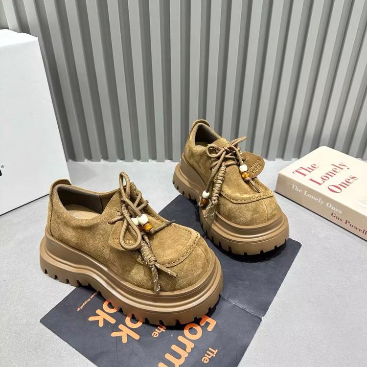 

Женские лоферы на платформе в британском стиле, обувь 2025 года, новые универсальные маленькие кожаные туфли на шнуровке, увеличивающие рост, повседневные туфли с большой головой 40 верблюд