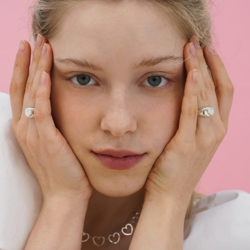 OOV LOVE HEART RING (SILVER)
