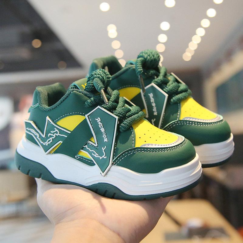 Children's sports shoes 2025 spring and autumn new boys' casual shoes lightweight trend girls board shoes soft sole baby shoes single