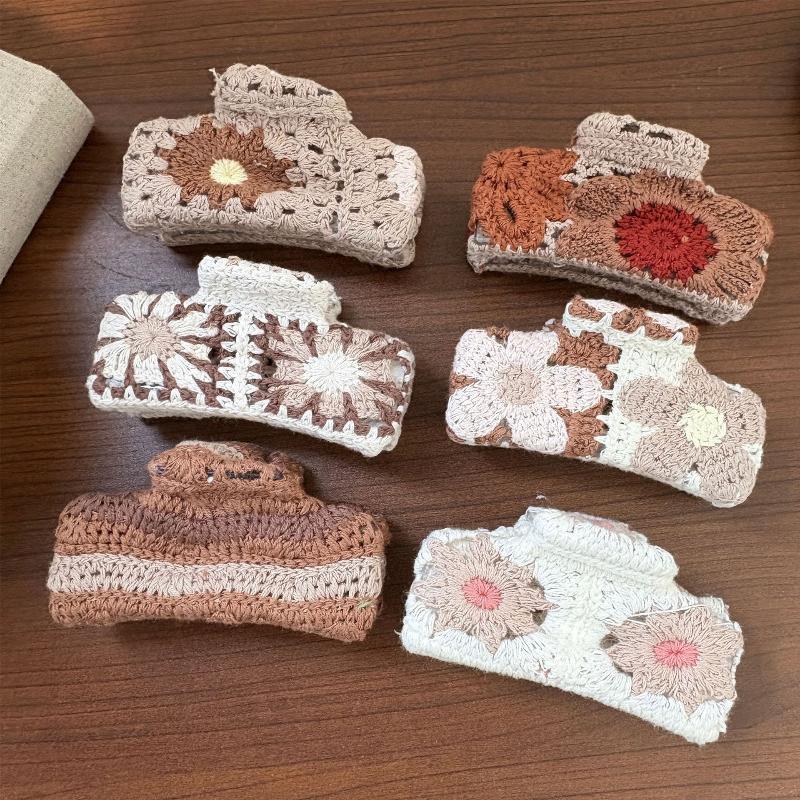 Knitted Flower Hair Claw Handmade Crochet Non-slip Cute Hair Accessory for Girls Women Daily Wear Party Use