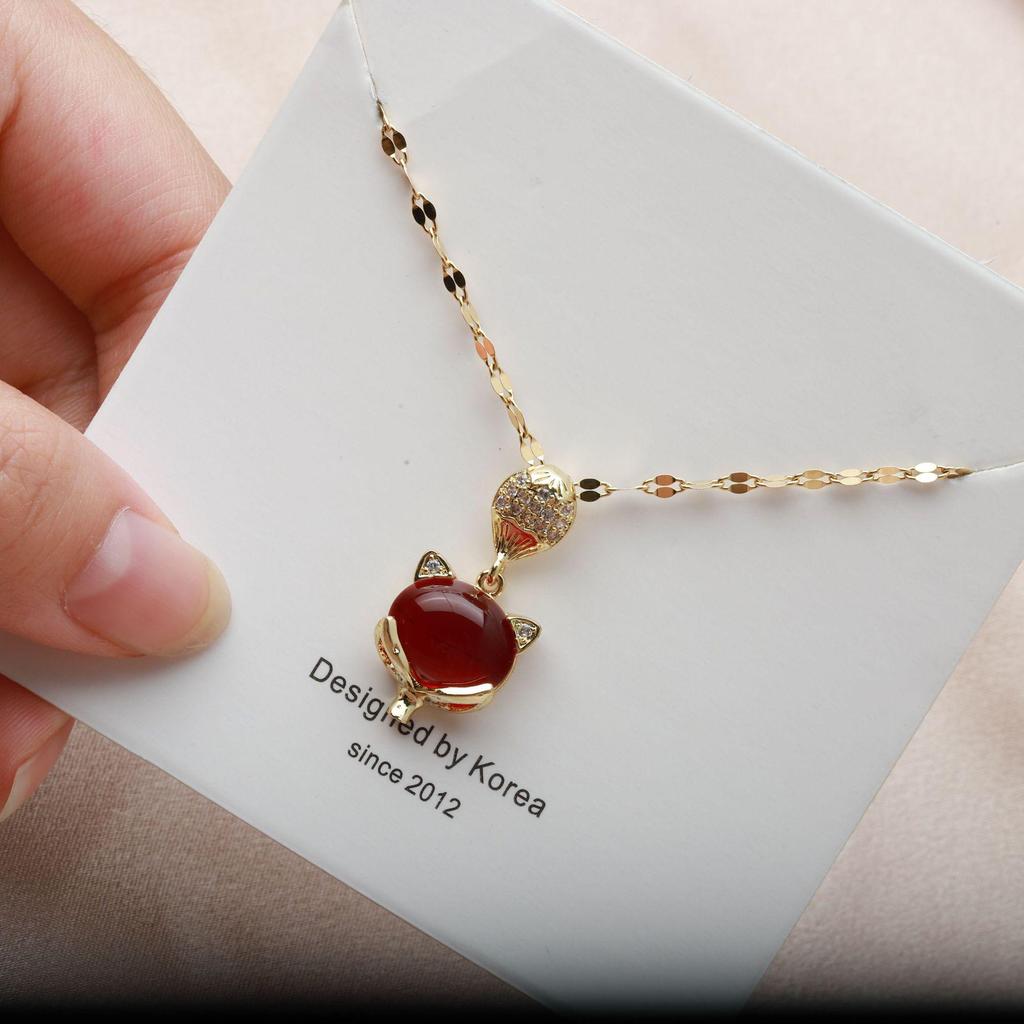 Trendy Rose Gold Fox Clavicle Necklace, Non-Fading Titanium Steel Pendant Chain