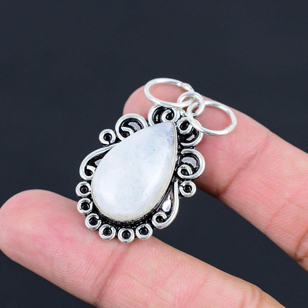925 Sterling Silver Pear Natural Rainbow Moonstone Daughter New Pendant Jewelry