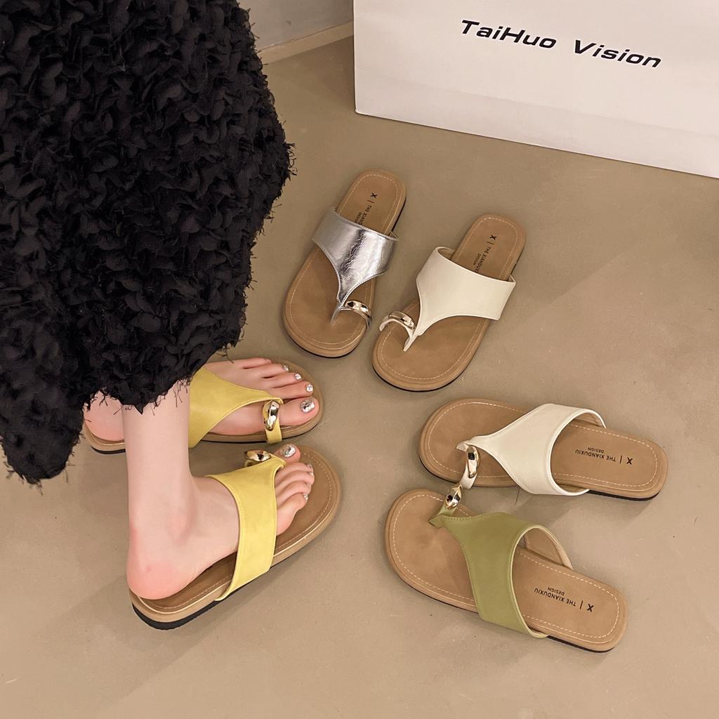 Spring and Summer New Flat-bottomed Sandals New Metal Buckle Niche Retro Style Toe Lazy One-word Slippers