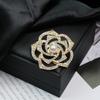 1Pcs Lady  Flower Brooches Exquisite Pearl Sunflower Brooches Lapel Pin Corsage Coat Wedding Jewelry For Women