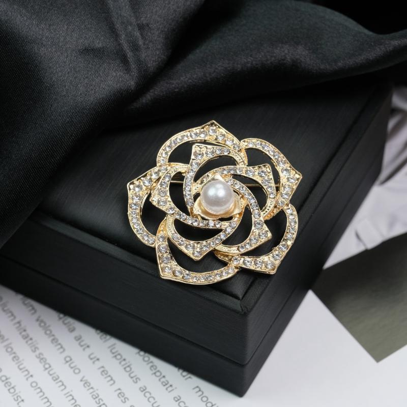 1Pcs Lady  Flower Brooches Exquisite Pearl Sunflower Brooches Lapel Pin Corsage Coat Wedding Jewelry For Women