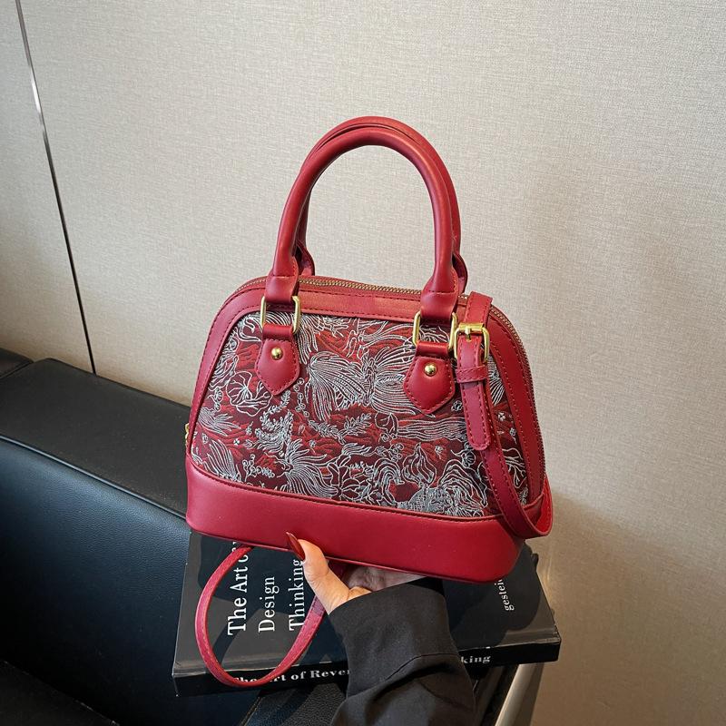 Wedding Bag High-end Small Bag Women's Red Envelope New Red Portable Shell Bag Wedding Bride Bag