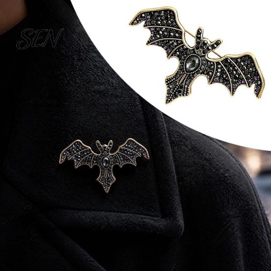 Bat Shaped Pin Halloween Rhinestone Brooch, Retro Gothic Lapel Punk Style Animal Badge Pin, Jewelry Accessory for Clothing Bags Scarves Sweaters Metal