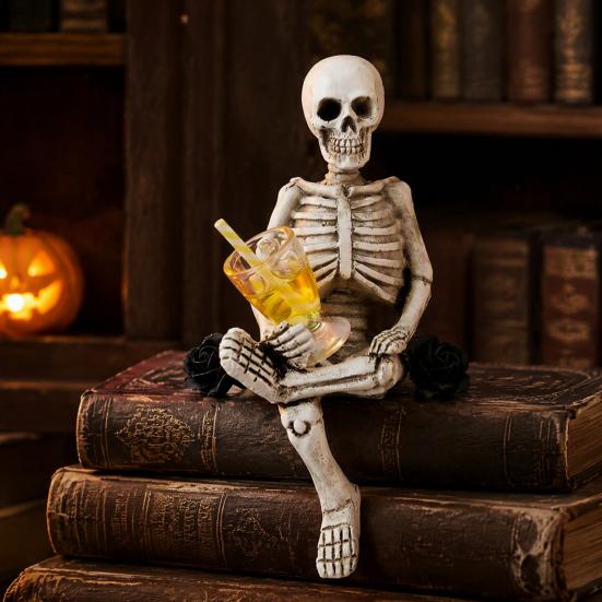 Scary Skeleton Ornament Halloween Gothic Resin Figurine, Holding Glass Bottle Decorative Skull Figure Statue, Desktop Decoration for Home Office