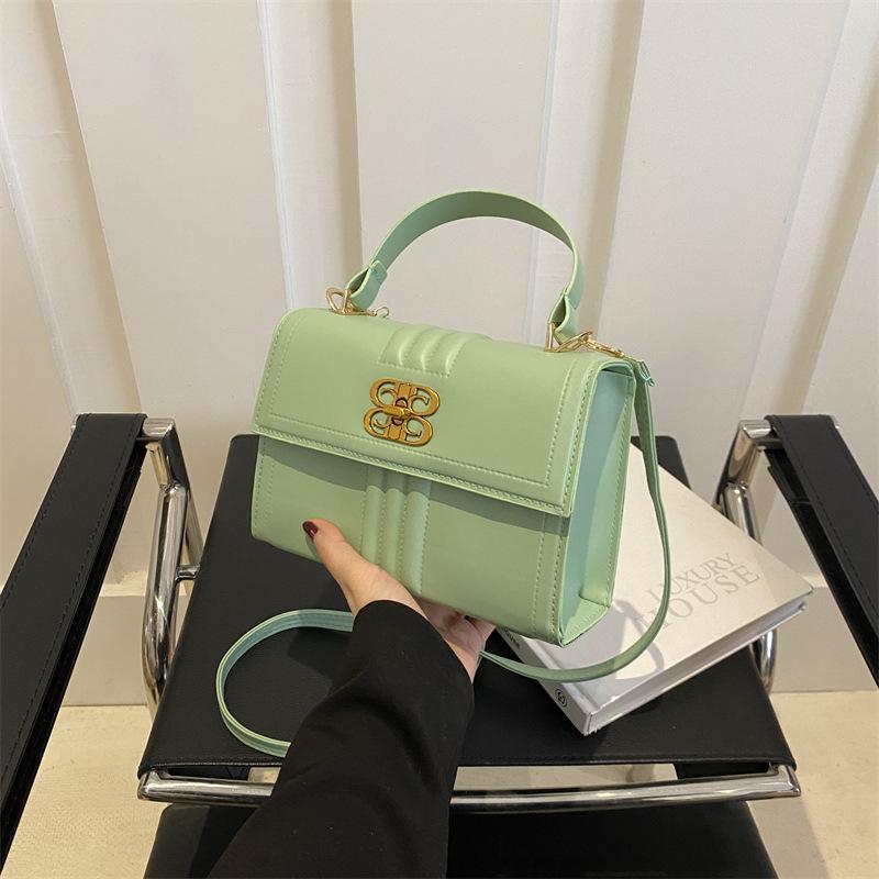 

Fashion temperament women s chain bag women s bag 2024 new commuter niche shoulder bag lock simple messenger women s bag зелений