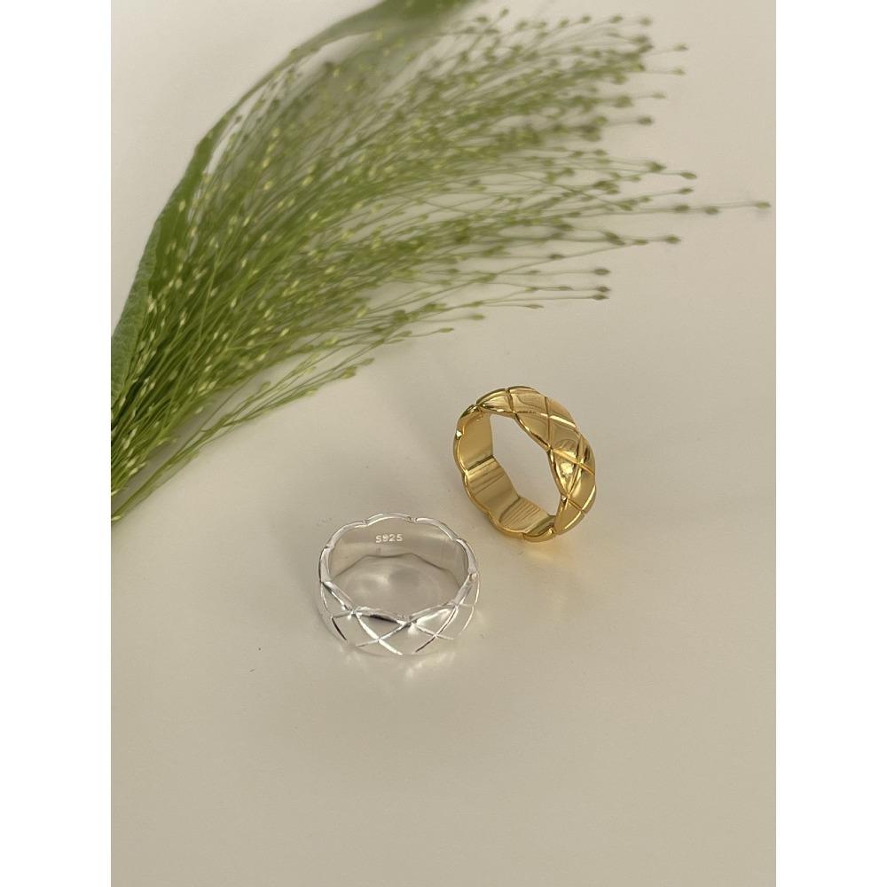 Smooth Rhombus Pattern Small Fragrant Ring Electroplated Simple Rhombus Ring no. 6 серебряный