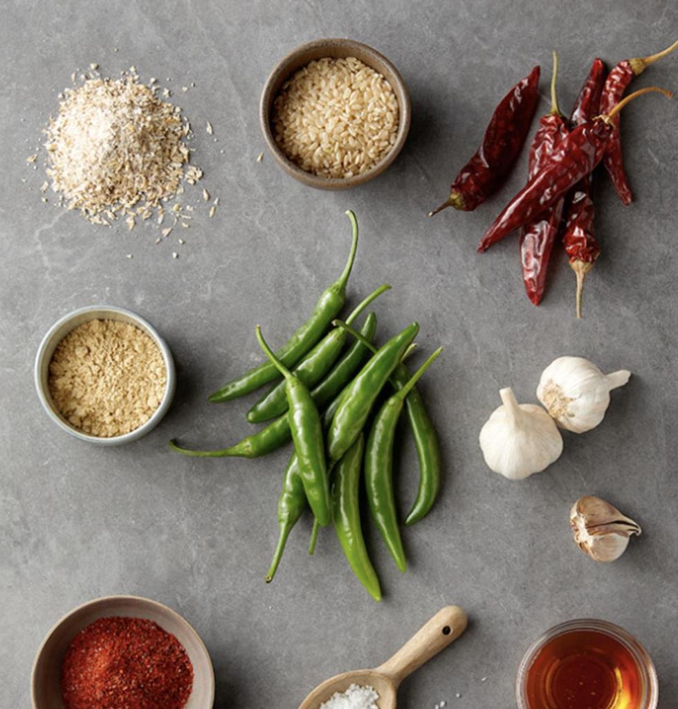 Chungjungone Sunchang Hnědá rýže Sušená na slunci Extra pikantní pasta z červeného pepře Gochujang Silné pálivé bohaté umami 2 kg