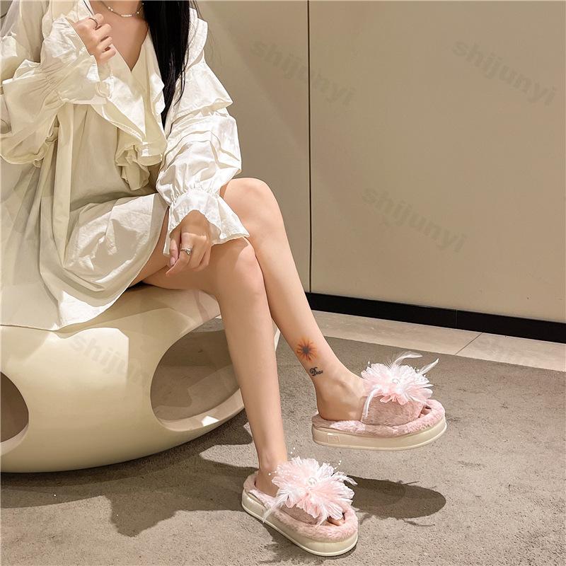 Women One-word Slippers Winter New Outdoor Non Slip Fashion Flower Plush Shoes Lightweight Comfortable Soft Sole Warm Home Shoes
