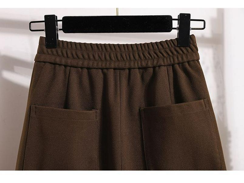 Women's Solid Color Half-Skirt with Pockets and Back Slit - Spring/Autumn Stylish, Elastic Waist, Mid-Length, Mature Style