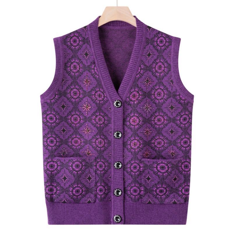 Middle-aged elderly autumn vest female mother autumn clothes inside sweater vest grandma outside knitted sweater vest