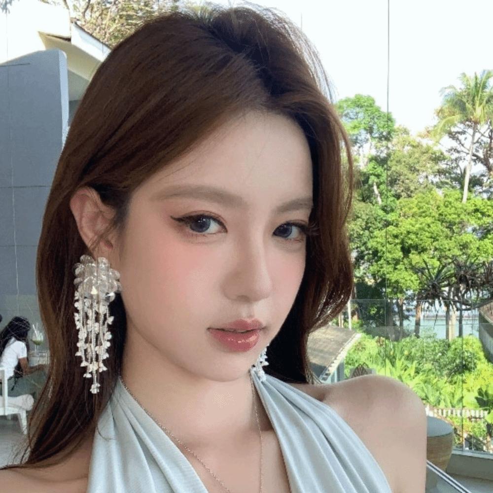Rhinestone Floral Tassel Earrings Zinc Zinc Alloy Long Ear Drop Summer White Flower Earrings  Holiday