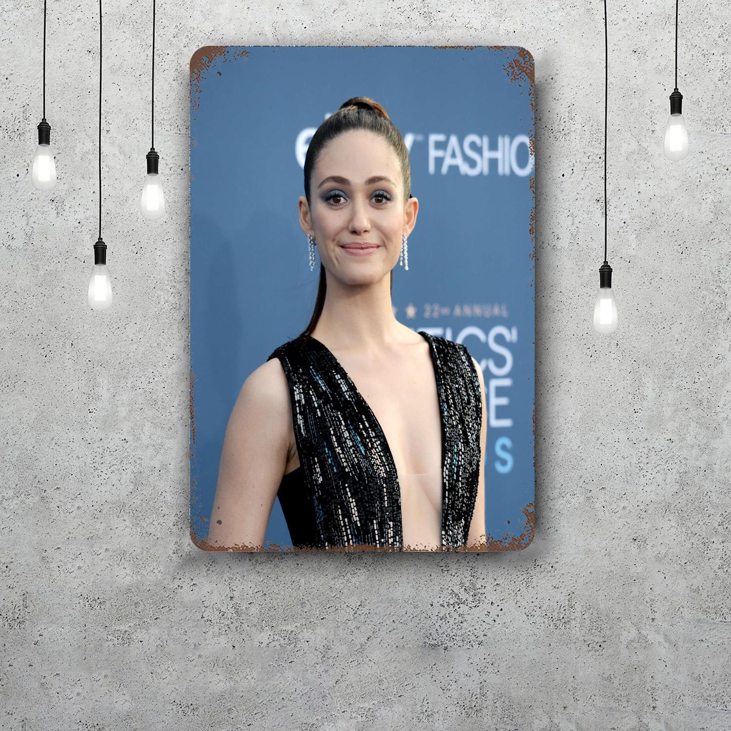 

emmy rossum actor Vintage Metal Tin Signs Posters Decor Retro Metal Plaque Wall Art Decor for Garage Bar 20x30cm（7.8x11.8inch）