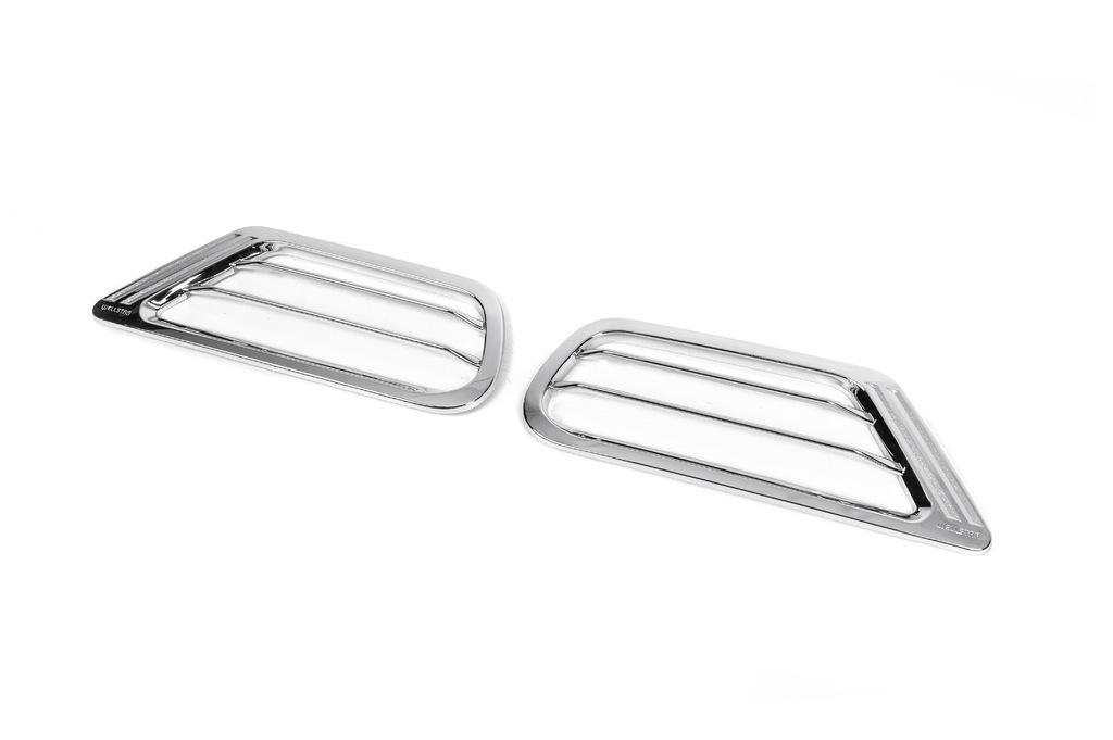 

Накладки на задні димарі (2 шт, пласт) для Toyota Land Cruiser 100