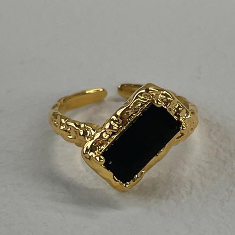 

Contemporary 925 Textured Sterling Silver Ring In Geometric Style Perfect For Wear Everyday