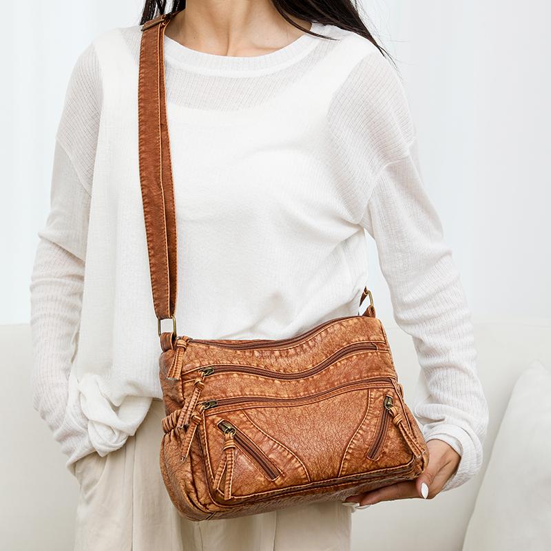 Shoulder Bag Women's Soft Leather Retro Lightweight Crossbody Bag Travel Mother Bag