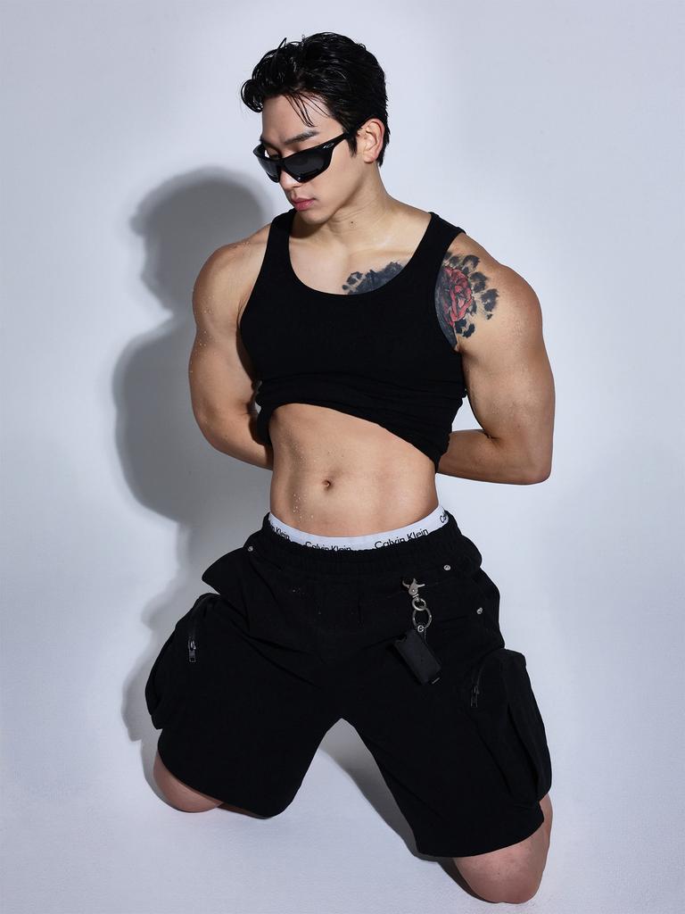 HENTLE Big Cargo Pocket Shorts Black (+Keyring)
