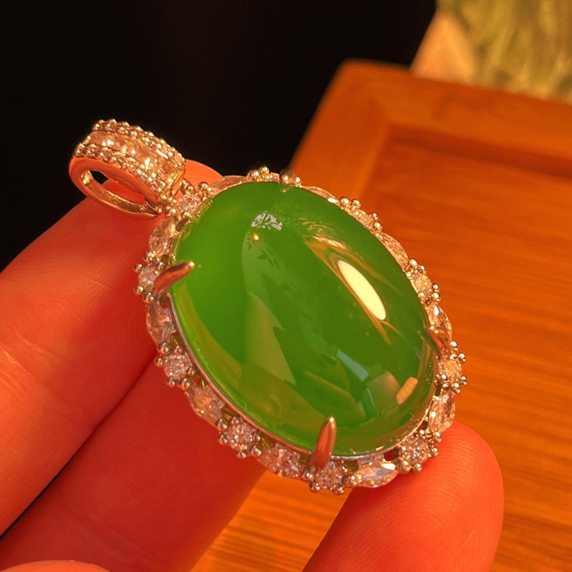 Полный Зеленый Ян Зеленый Натуральный Агат Зеленый Халцедон Подвеска Женская Открытая Слегка Инкрустированная, Реальная Съемка Точность