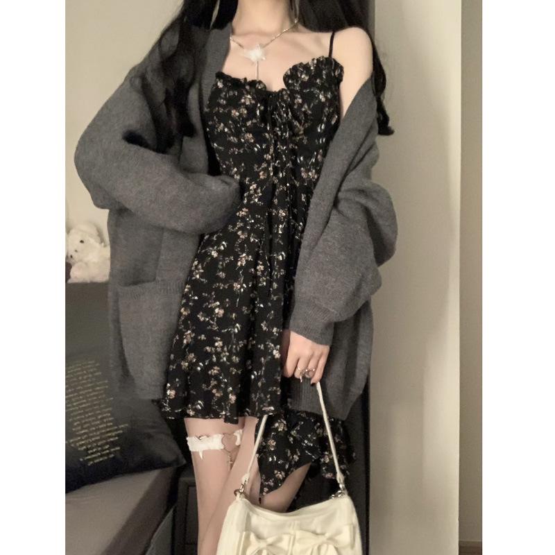 Women's French Black Floral V-Neck Spaghetti Strap A-line Summer Dress 2025