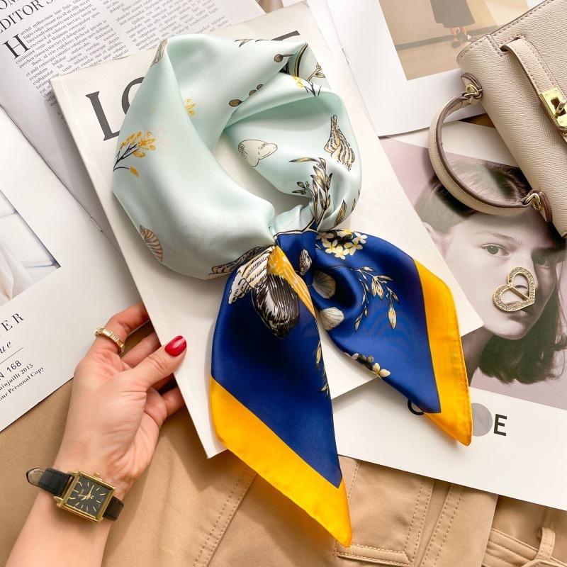Zhang Ruonan silk scarf women's spring and summer new fashion retro accessories scarf neck high-end small square scarf