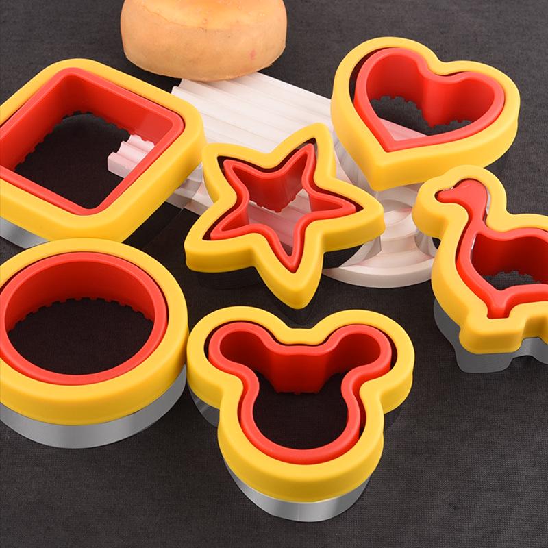 DIY Sandwich Bread Cutter and Sealing Mold Set