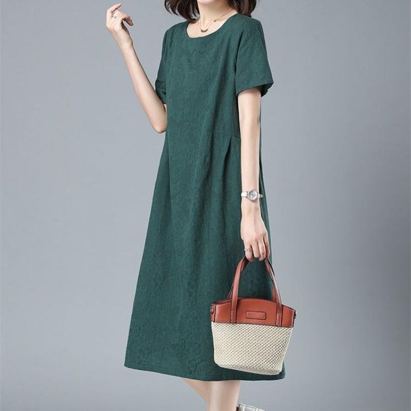 

Мамино летнее хлопково-льняное платье 2025 новое одежда для женщин среднего и пожилого возраста, показывающее стройность, зарубежное, повседневное, модное, с темпераментом, юбка 2XL 135-72.5 kg темно-зеленого