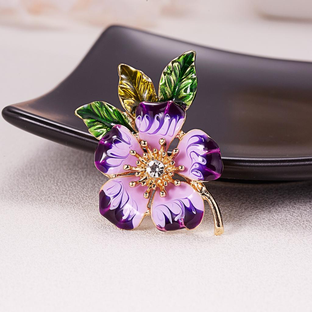 Vintage Enamel Pin Plant Brooches for Women Pearls Leaf Flower Pin Pines Daisy Broches Collar Hat Jeans Jewelry Charm Gift