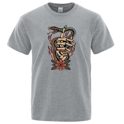 Poisonous Snake Winding Around The Fingertips Tops Men Fashion Soft T Shirt Street Cotton T-Shirts Luxury Oversized Tees