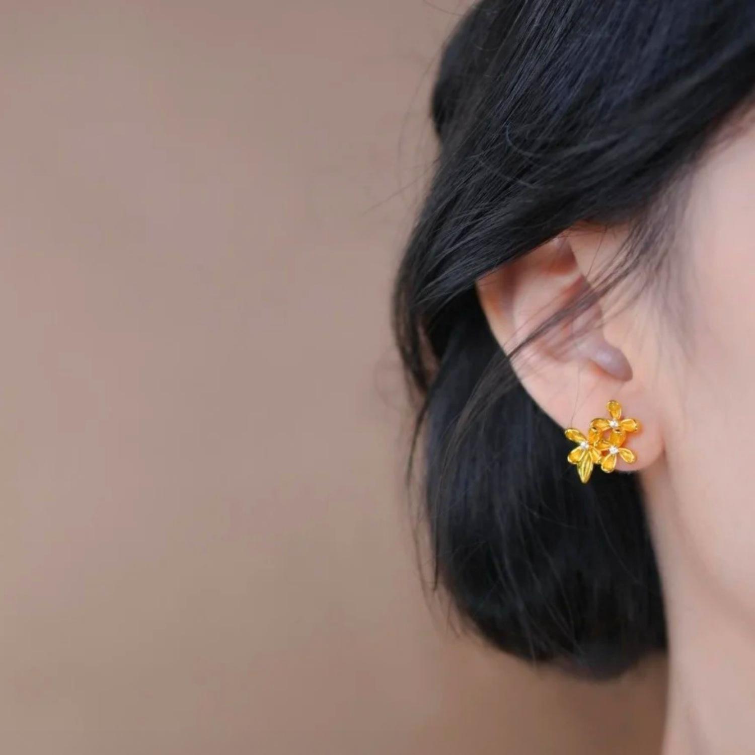 

Silver Needle Zircon Flower Stud Earrings New Chinese Light Luxury Versatile Earrings Fashion Temperament Earrings Women