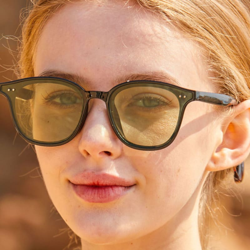 

KOLEAT WOMEN Layered Horn-Rimmed Plain Green Tint UV Protection Sunglasses [MGAGN] FREE