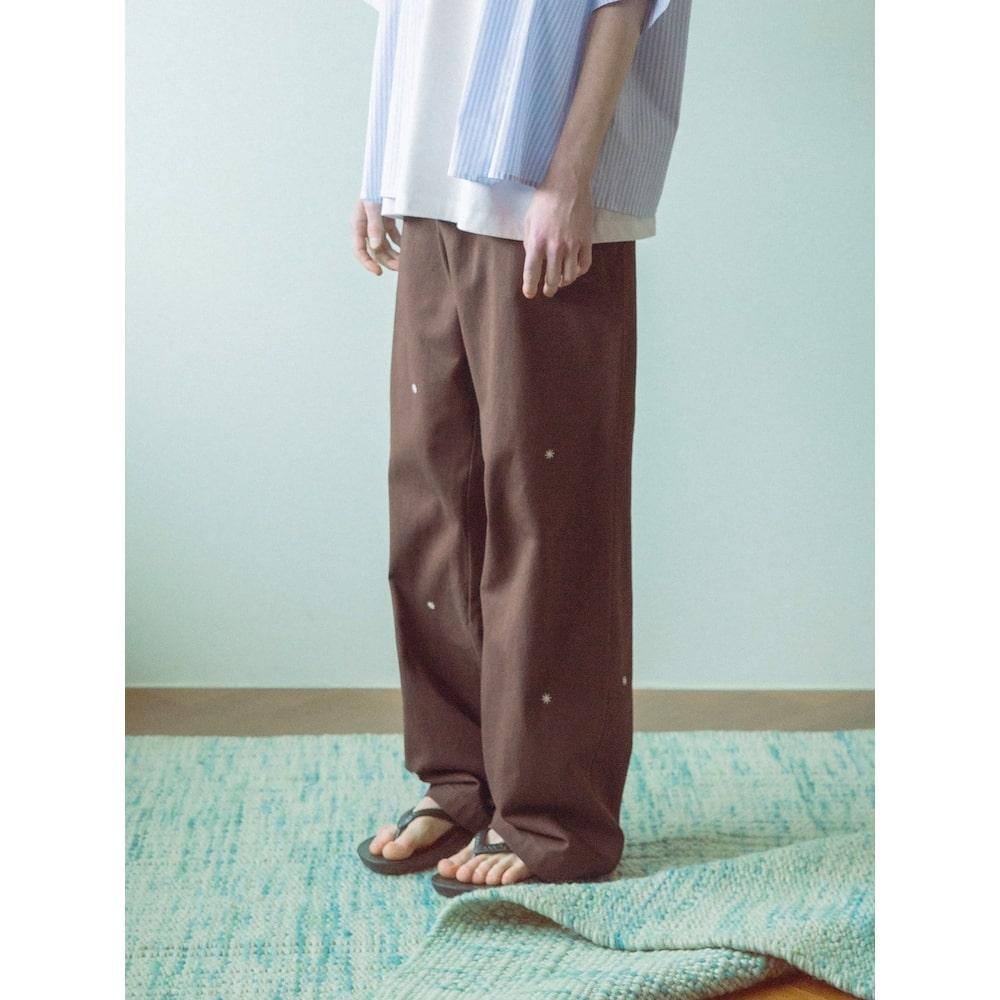 Saendeusaundeu (Unisex) Embroidered Detail Cotton Pants Brown