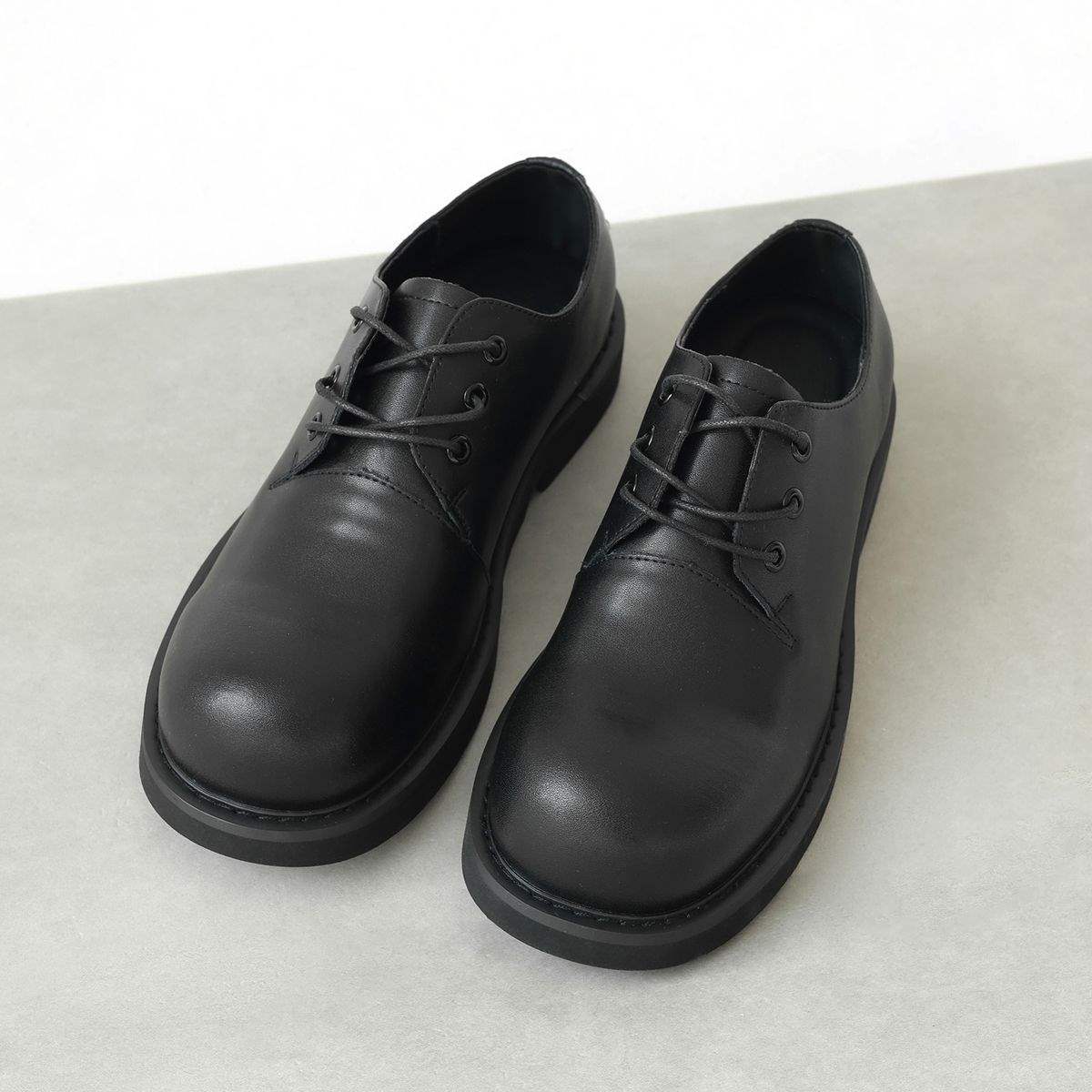 

2025 новые ощущения туфли из кожи с загнутым носком мужские черные на шнуровке маленькие кожаные туфли мужские на толстой подошве увеличивающие рост нишевые туфли дерби 44 чёрный