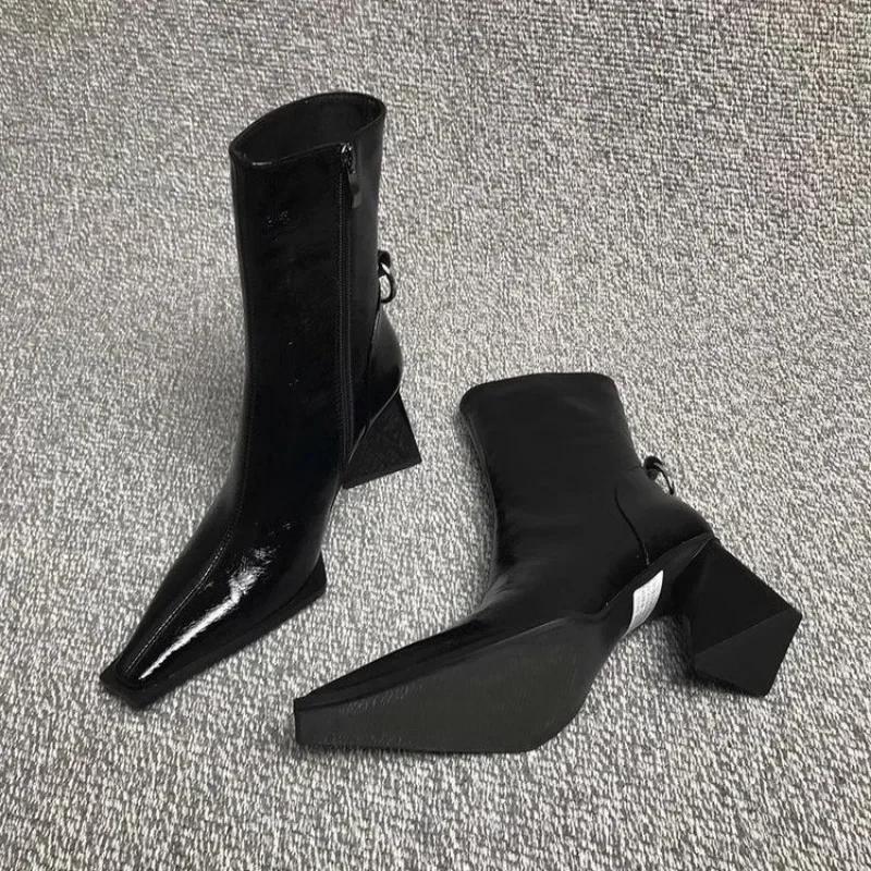 Fashion Horse Boots Female Ins Pointed Pink Skinny Boots 2025 Winter New Patent Leather Thick with Fashion High Heel Short Boots