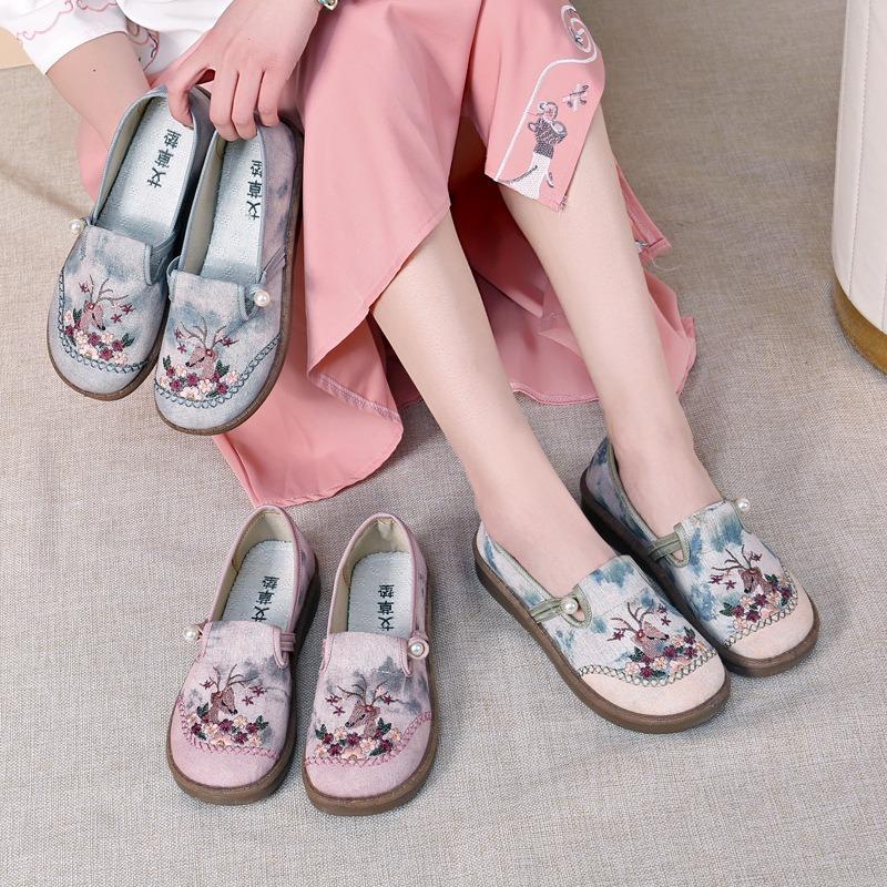 Shoes Women's New Versatile Spring Embroidered Shoes Beijing Cloth Shoes Women's Hanfu Shoes Casual Shoes