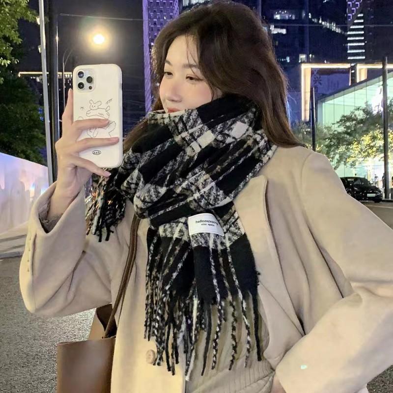 New plaid tassel scarf for women, autumn/winter Korean style versatile vintage thickened warm student scarf shawl trendy