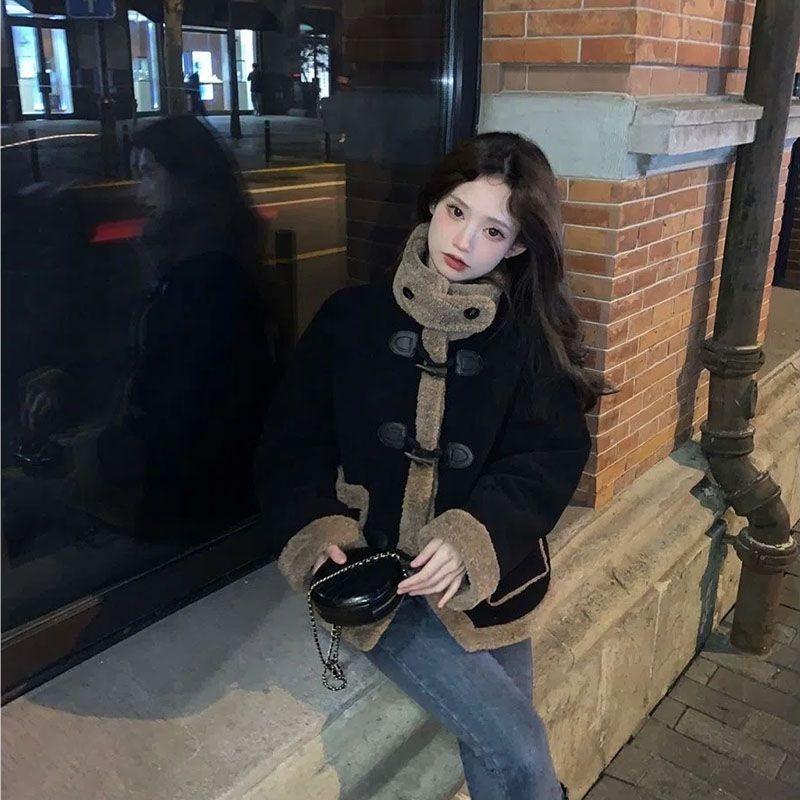 Thickened horn buckle jacket women's new lamb wool imitation fur top women's winter clothing retro loose velvet short